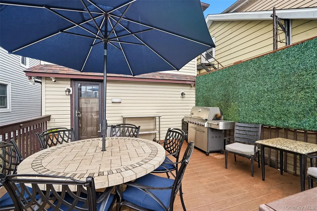 1444 Gillespie Avenue Bronx NY 10461