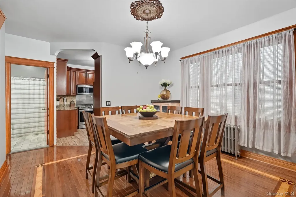 1444 Gillespie Avenue Bronx NY 10461