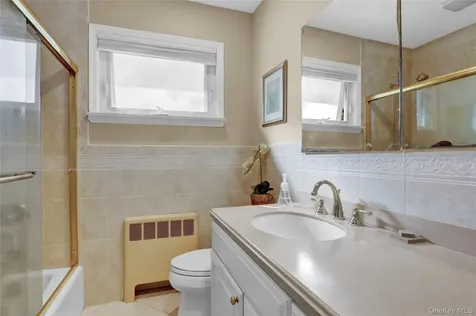 60 Elizabeth Drive Bethpage NY 11714