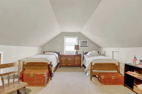 60 Elizabeth Drive Bethpage NY 11714