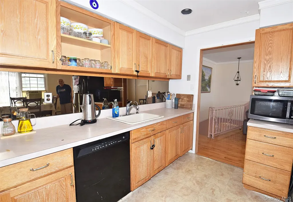 436 Herzel Boulevard West Babylon NY 11704