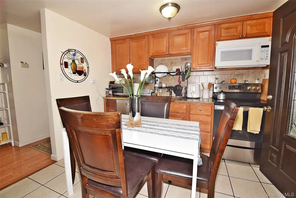 436 Herzel Boulevard West Babylon NY 11704