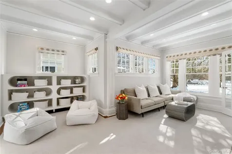 17 Linden Avenue Larchmont NY 10538