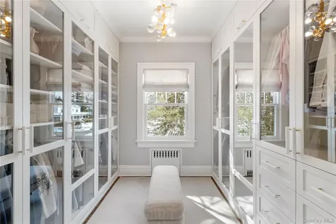 17 Linden Avenue Larchmont NY 10538