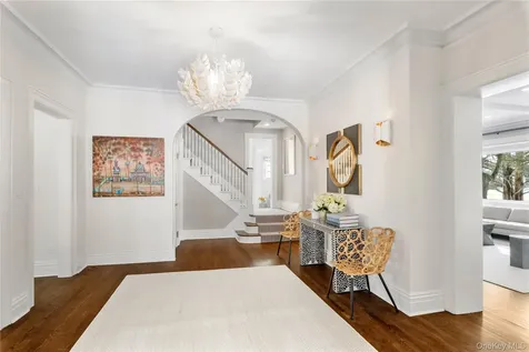 17 Linden Avenue Larchmont NY 10538