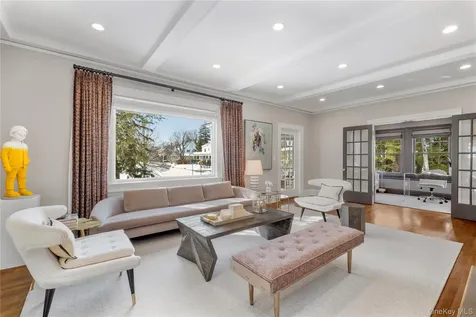 17 Linden Avenue Larchmont NY 10538