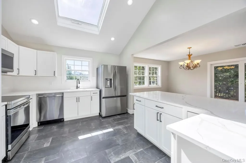 2 Pearl Place Greenlawn NY 11740