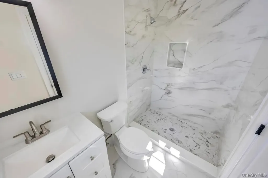 2 Pearl Place Greenlawn NY 11740