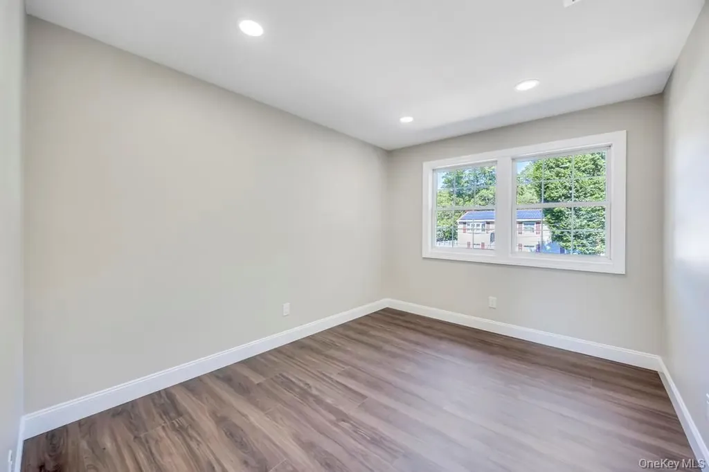 2 Pearl Place Greenlawn NY 11740