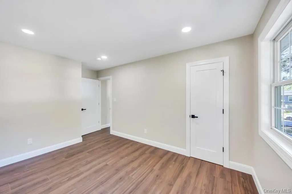 2 Pearl Place Greenlawn NY 11740