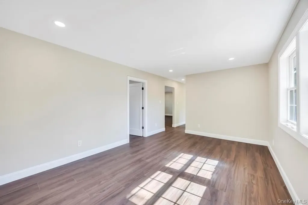 2 Pearl Place Greenlawn NY 11740