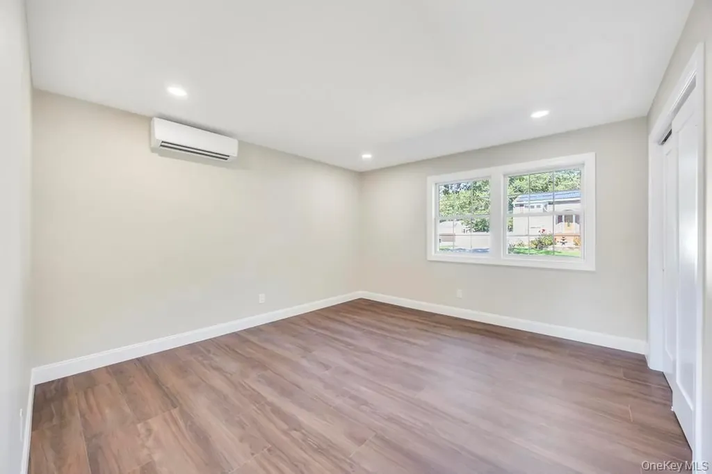 2 Pearl Place Greenlawn NY 11740