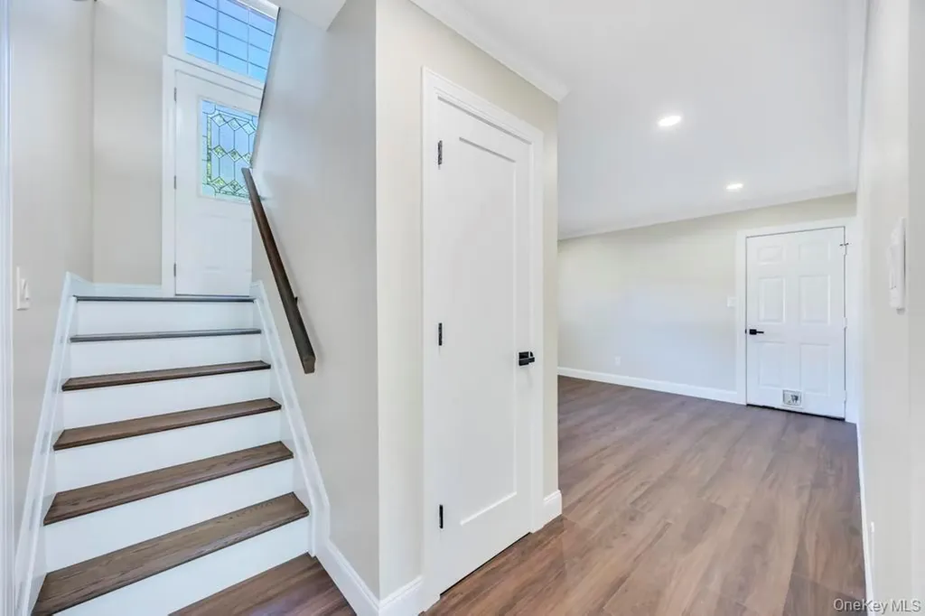 2 Pearl Place Greenlawn NY 11740