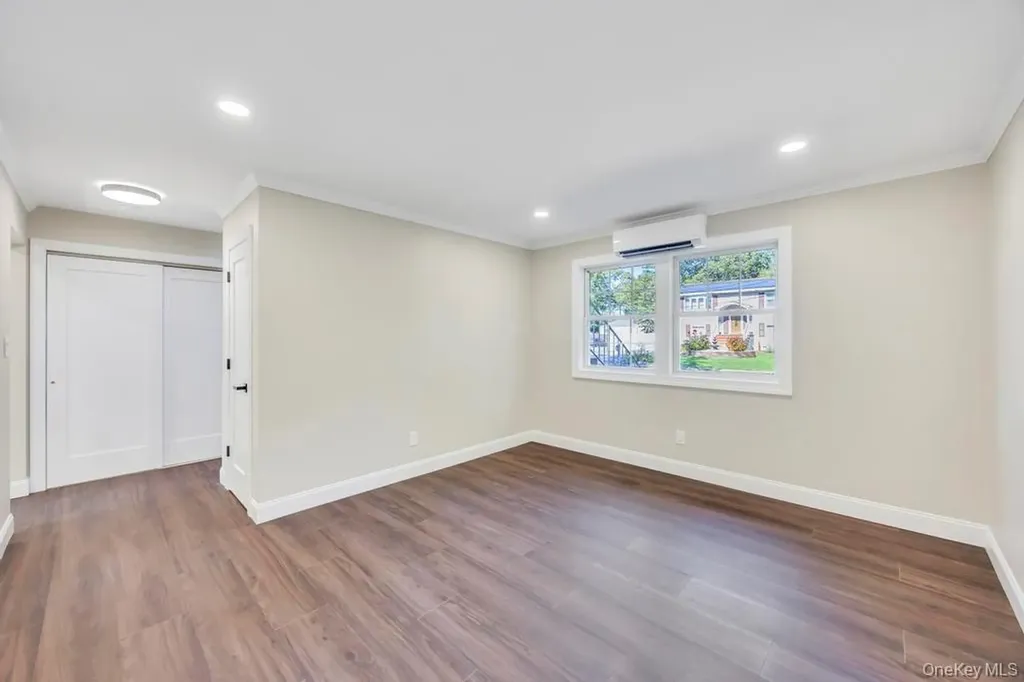 2 Pearl Place Greenlawn NY 11740