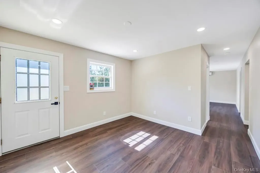 2 Pearl Place Greenlawn NY 11740