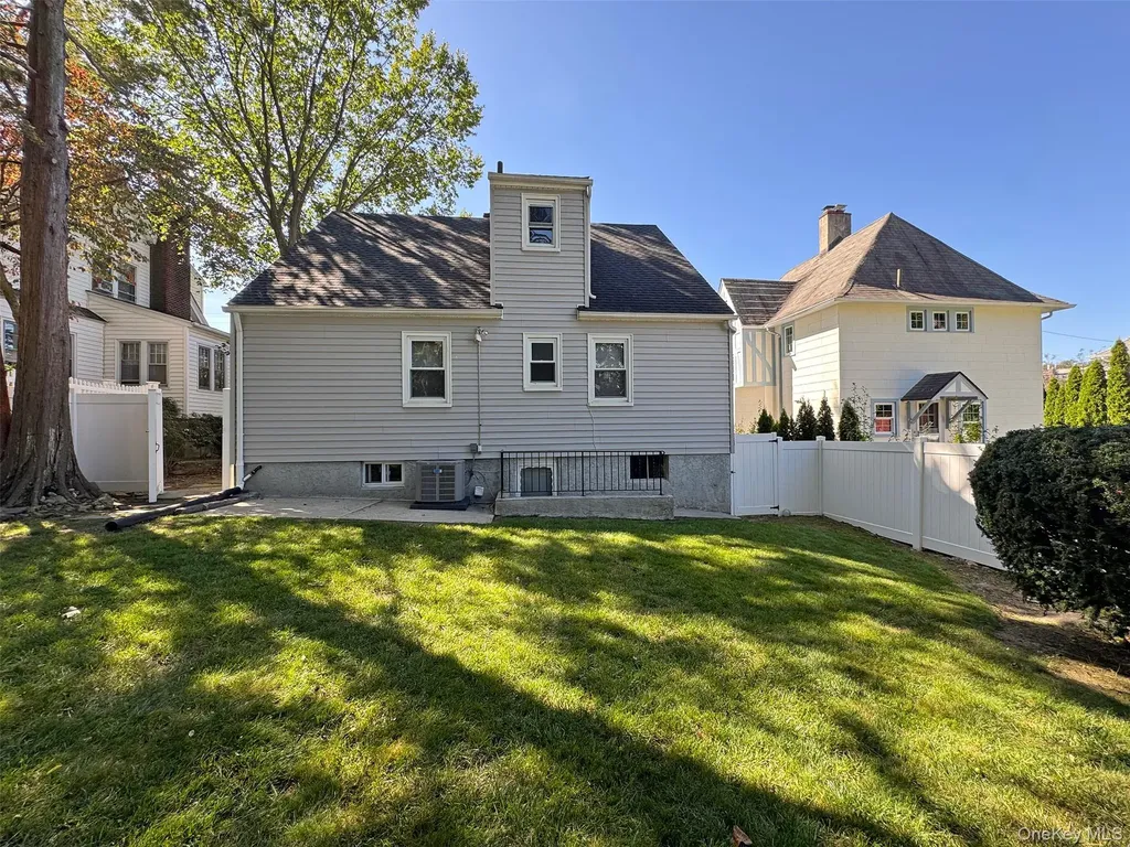 39 Wright Place Scarsdale NY 10583