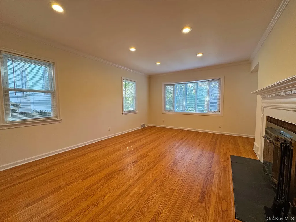 39 Wright Place Scarsdale NY 10583