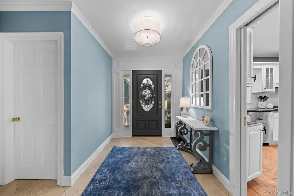 156 Cabot Road Massapequa NY 11758