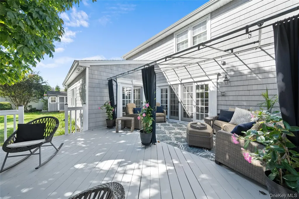 156 Cabot Road Massapequa NY 11758