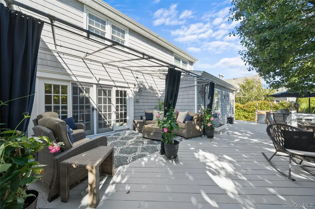 156 Cabot Road Massapequa NY 11758