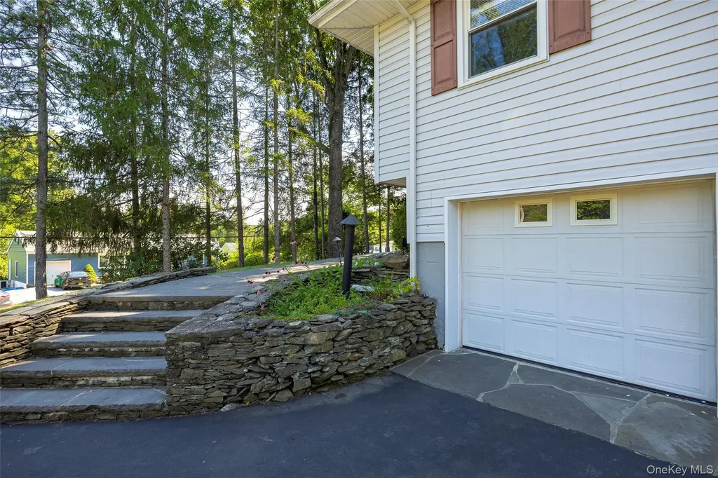 43 Briarcliff Avenue Poughkeepsie NY 12603