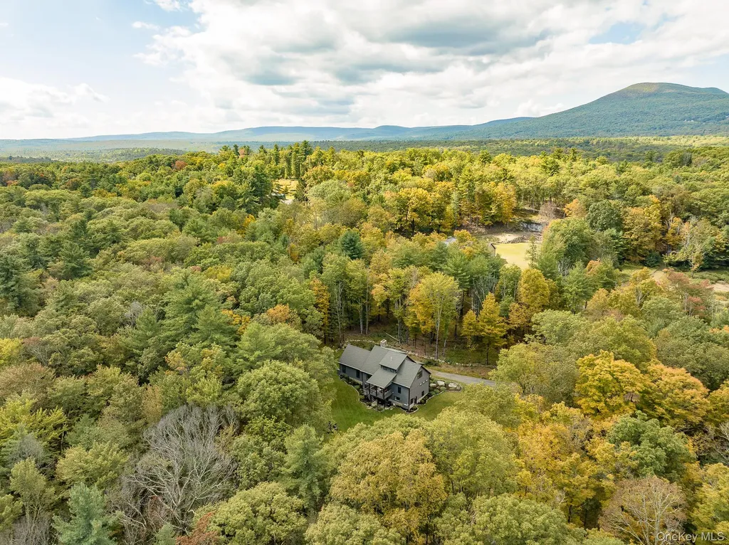 483 Acorn Hill Road Olivebridge NY 12461