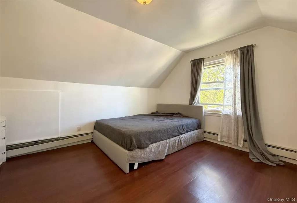 19005 48th Avenue Fresh Meadows NY 11365