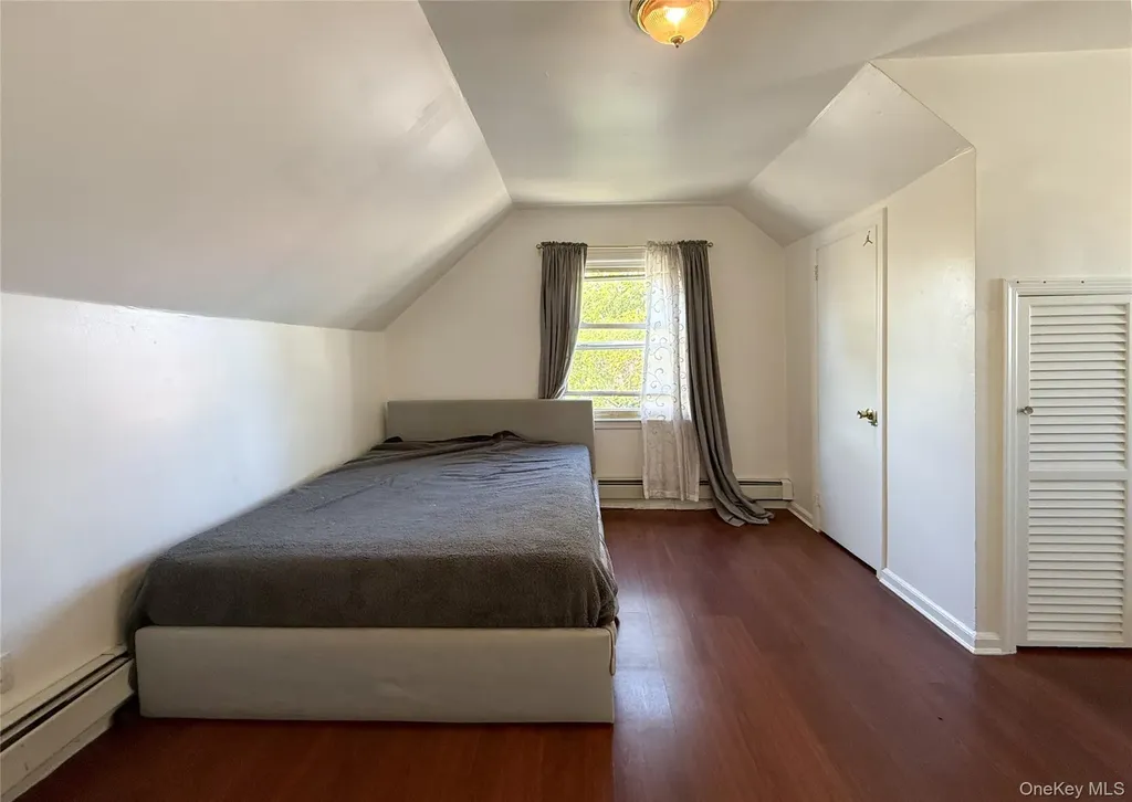 19005 48th Avenue Fresh Meadows NY 11365