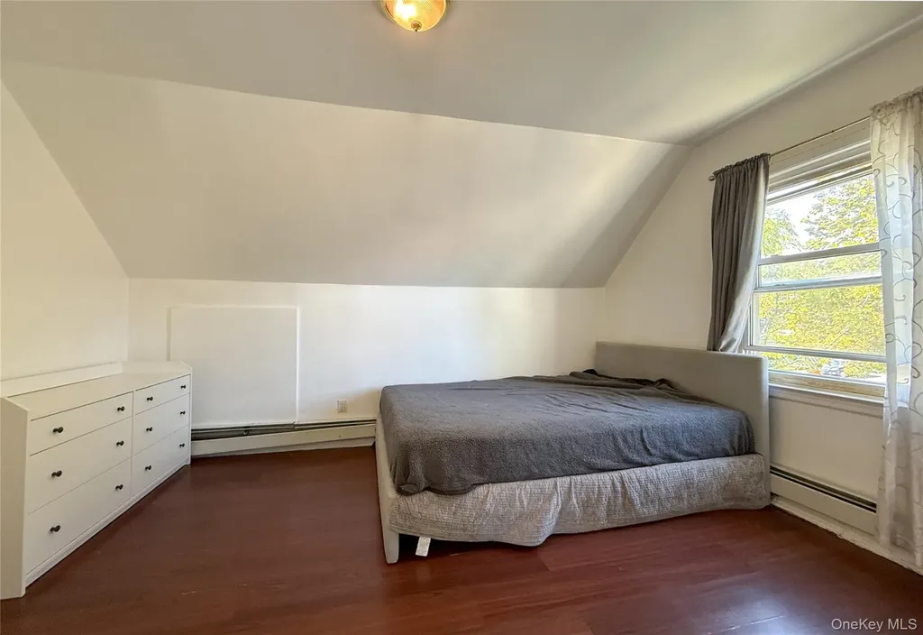 19005 48th Avenue Fresh Meadows NY 11365
