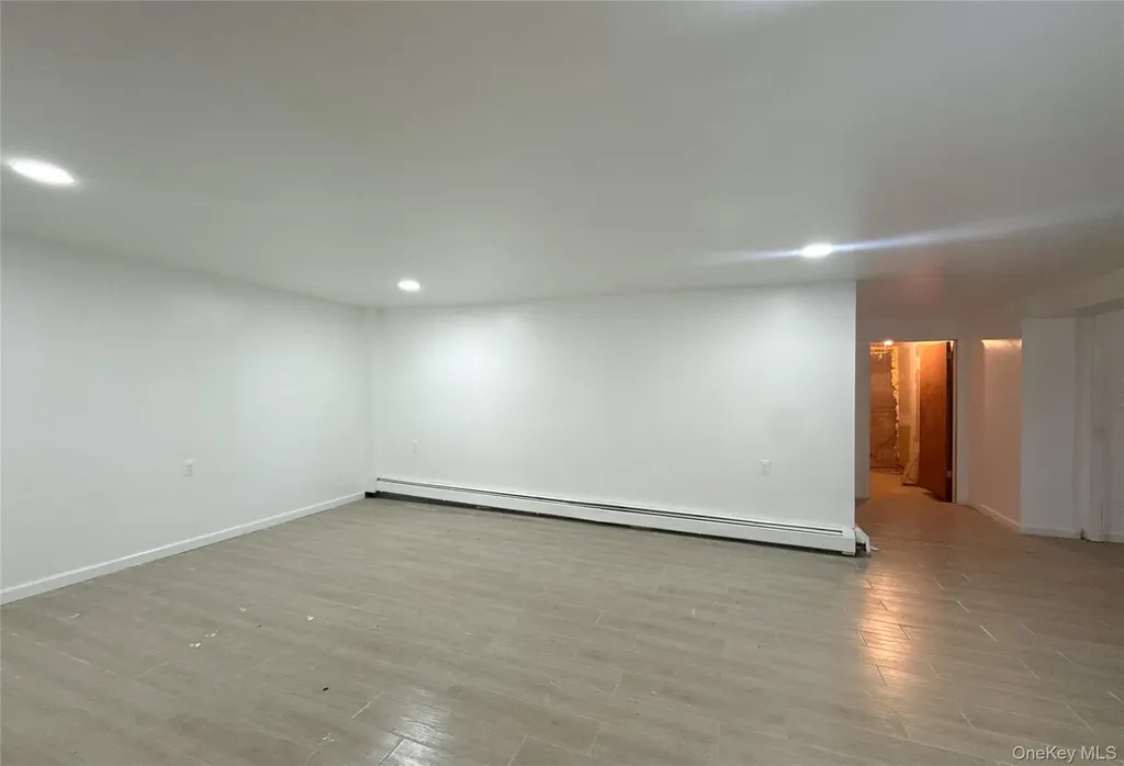 19005 48th Avenue Fresh Meadows NY 11365