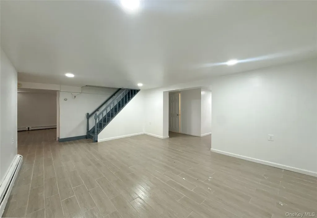 19005 48th Avenue Fresh Meadows NY 11365