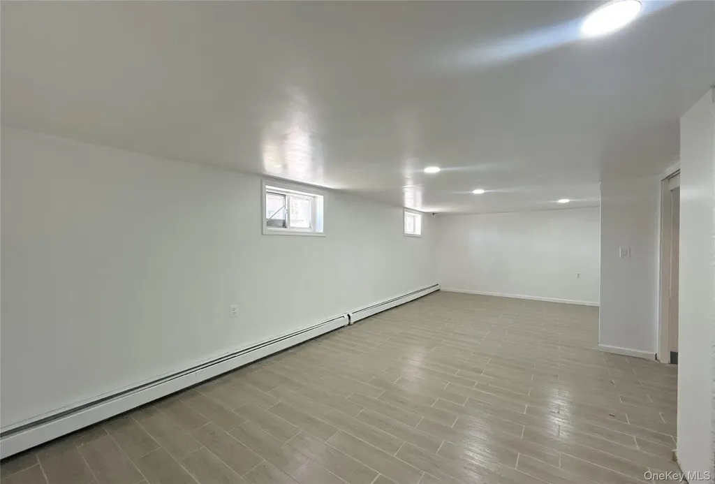 19005 48th Avenue Fresh Meadows NY 11365