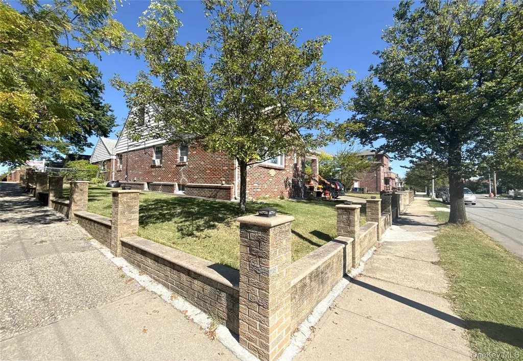 19005 48th Avenue Fresh Meadows NY 11365