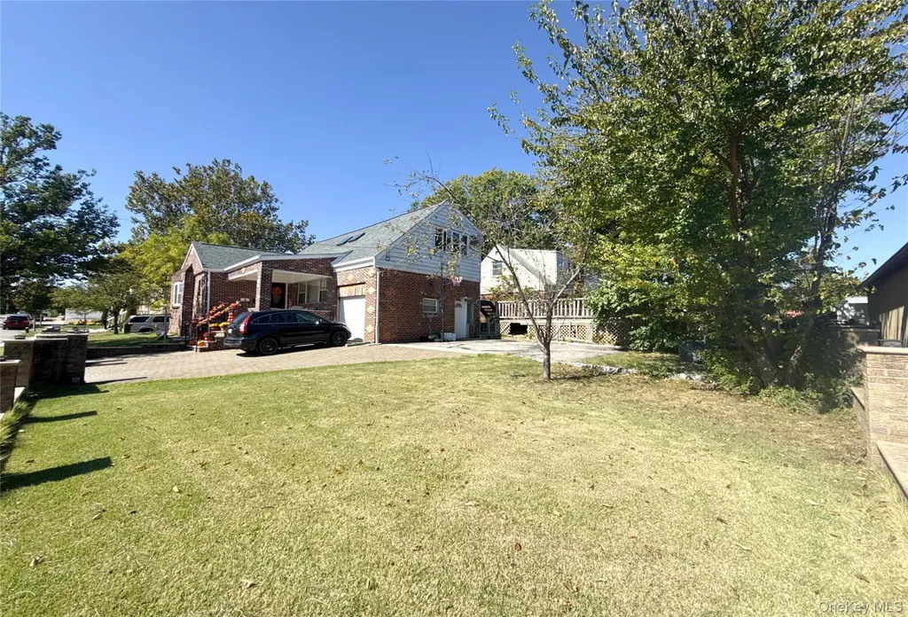 19005 48th Avenue Fresh Meadows NY 11365