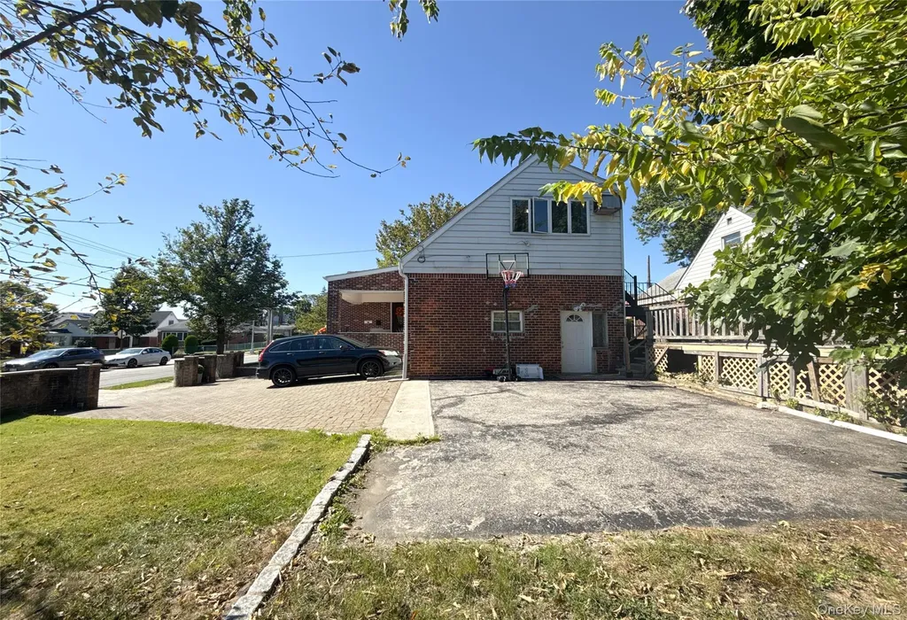 19005 48th Avenue Fresh Meadows NY 11365