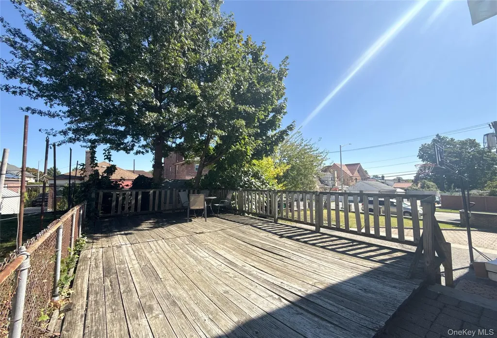 19005 48th Avenue Fresh Meadows NY 11365