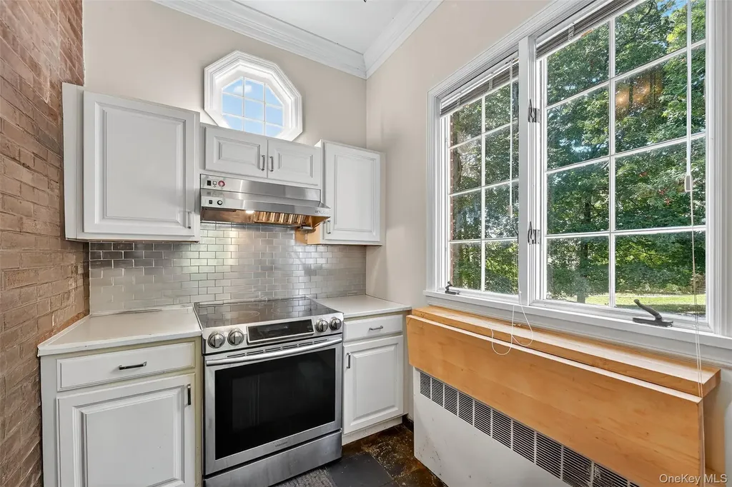 74 Tower Hill Loop E Tuxedo Park NY 10987