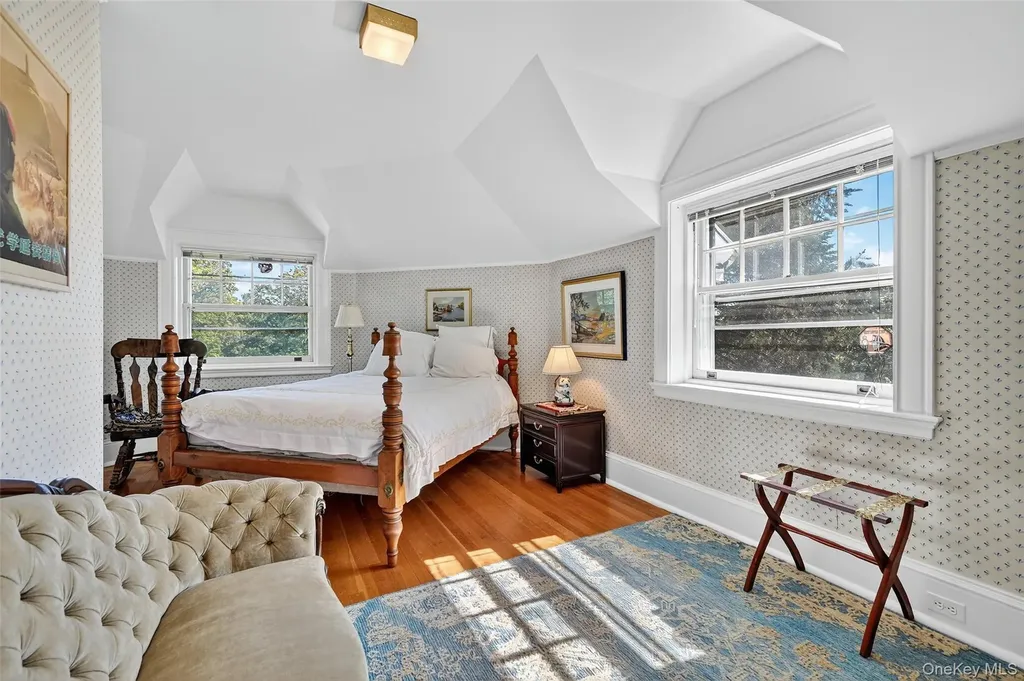74 Tower Hill Loop E Tuxedo Park NY 10987