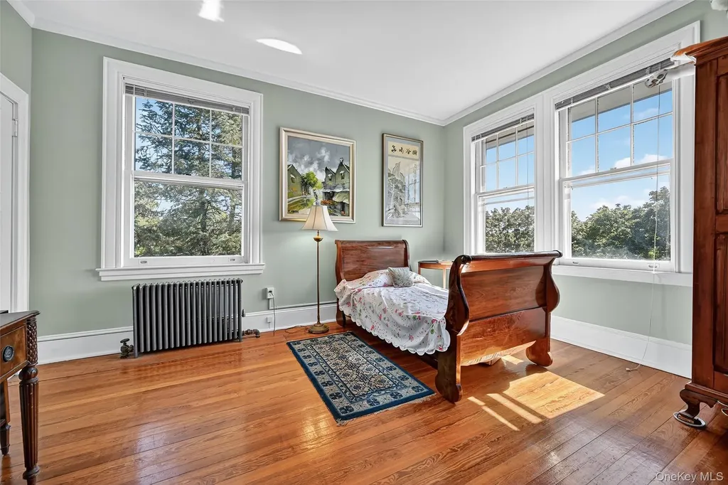 74 Tower Hill Loop E Tuxedo Park NY 10987