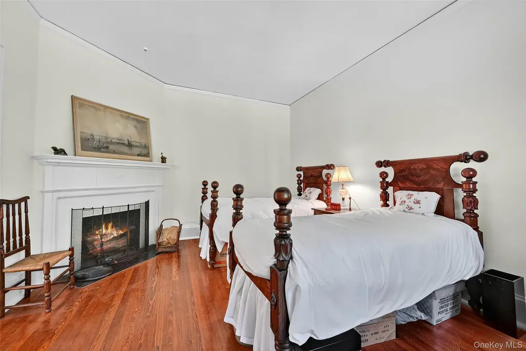 74 Tower Hill Loop E Tuxedo Park NY 10987