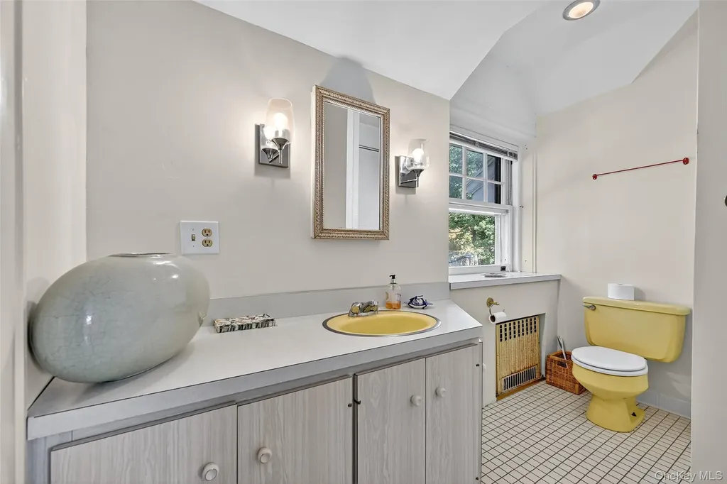 74 Tower Hill Loop E Tuxedo Park NY 10987