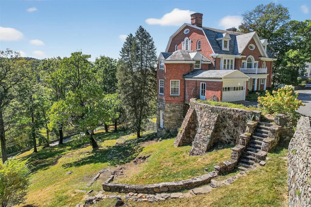 74 Tower Hill Loop E Tuxedo Park NY 10987