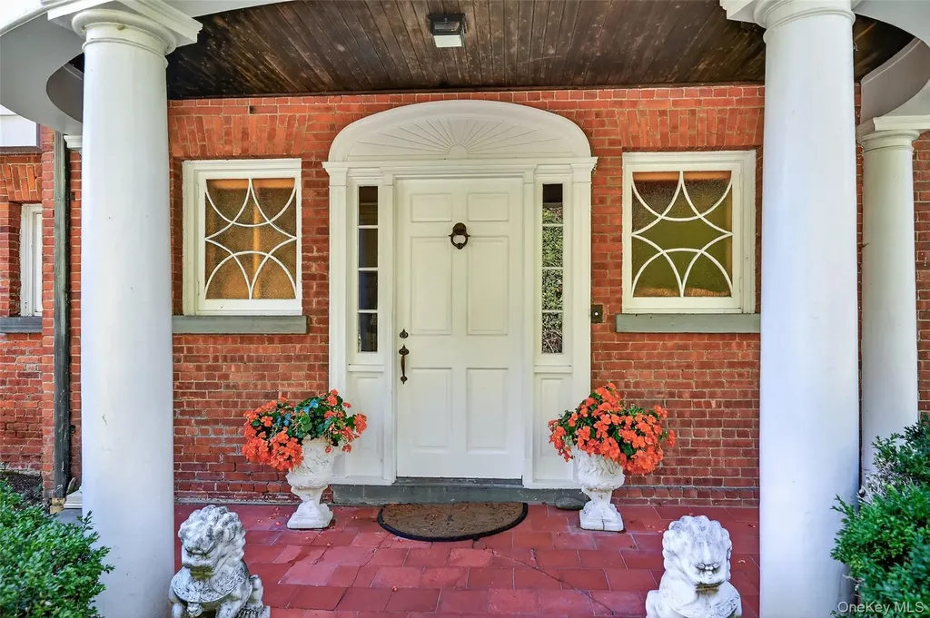 74 Tower Hill Loop E Tuxedo Park NY 10987