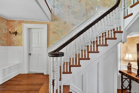 74 Tower Hill Loop E Tuxedo Park NY 10987