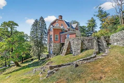 74 Tower Hill Loop E Tuxedo Park NY 10987