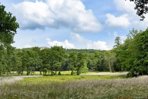 74 Tower Hill Loop E Tuxedo Park NY 10987