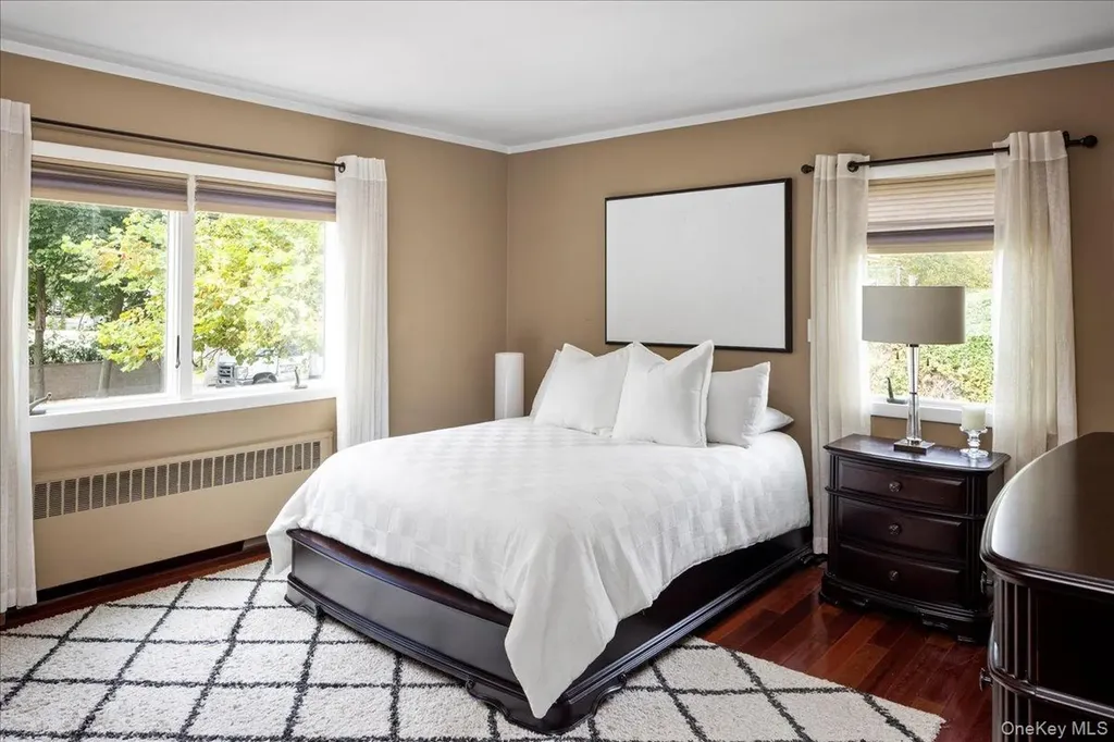 504 Saddle Ridge Road Woodmere NY 11598