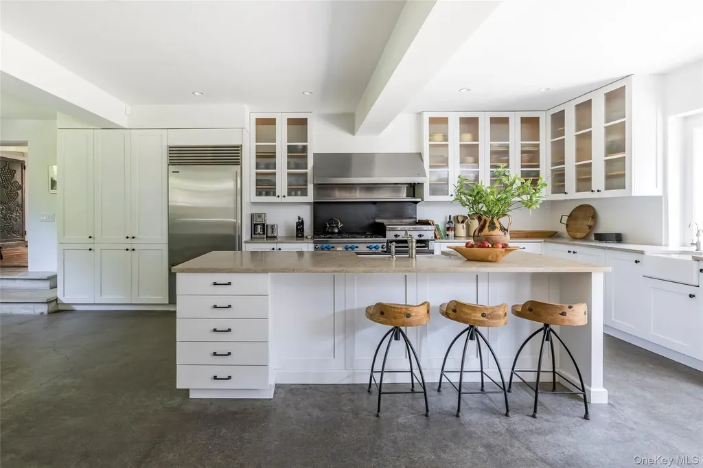 26 Ruxton Road East Hampton NY 11937