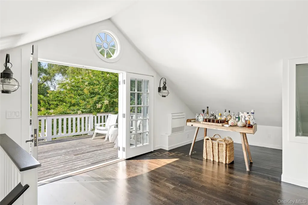 26 Ruxton Road East Hampton NY 11937