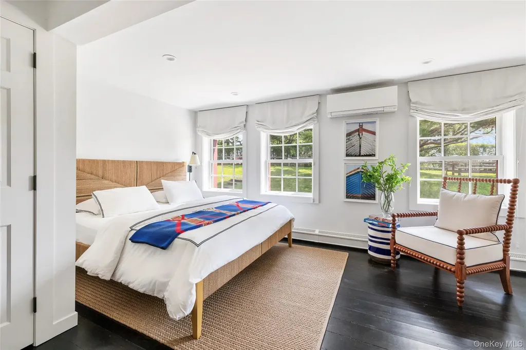 26 Ruxton Road East Hampton NY 11937